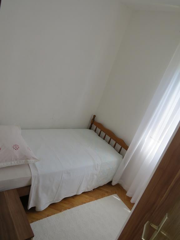 Apartments Lovric - 30 Meters To The Beach Trogir Exterior photo
