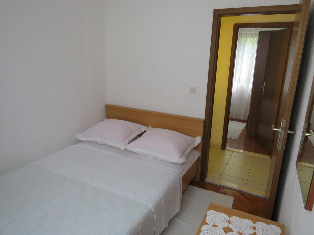 Apartments Lovric - 30 Meters To The Beach Trogir Exterior photo