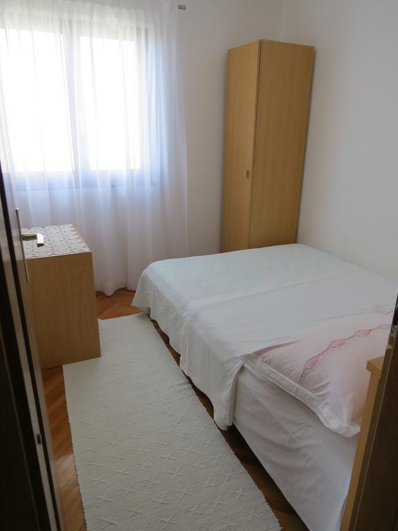 Apartments Lovric - 30 Meters To The Beach Trogir Exterior photo