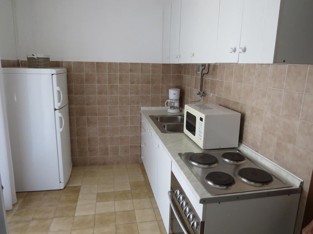 Apartments Lovric - 30 Meters To The Beach Trogir Exterior photo